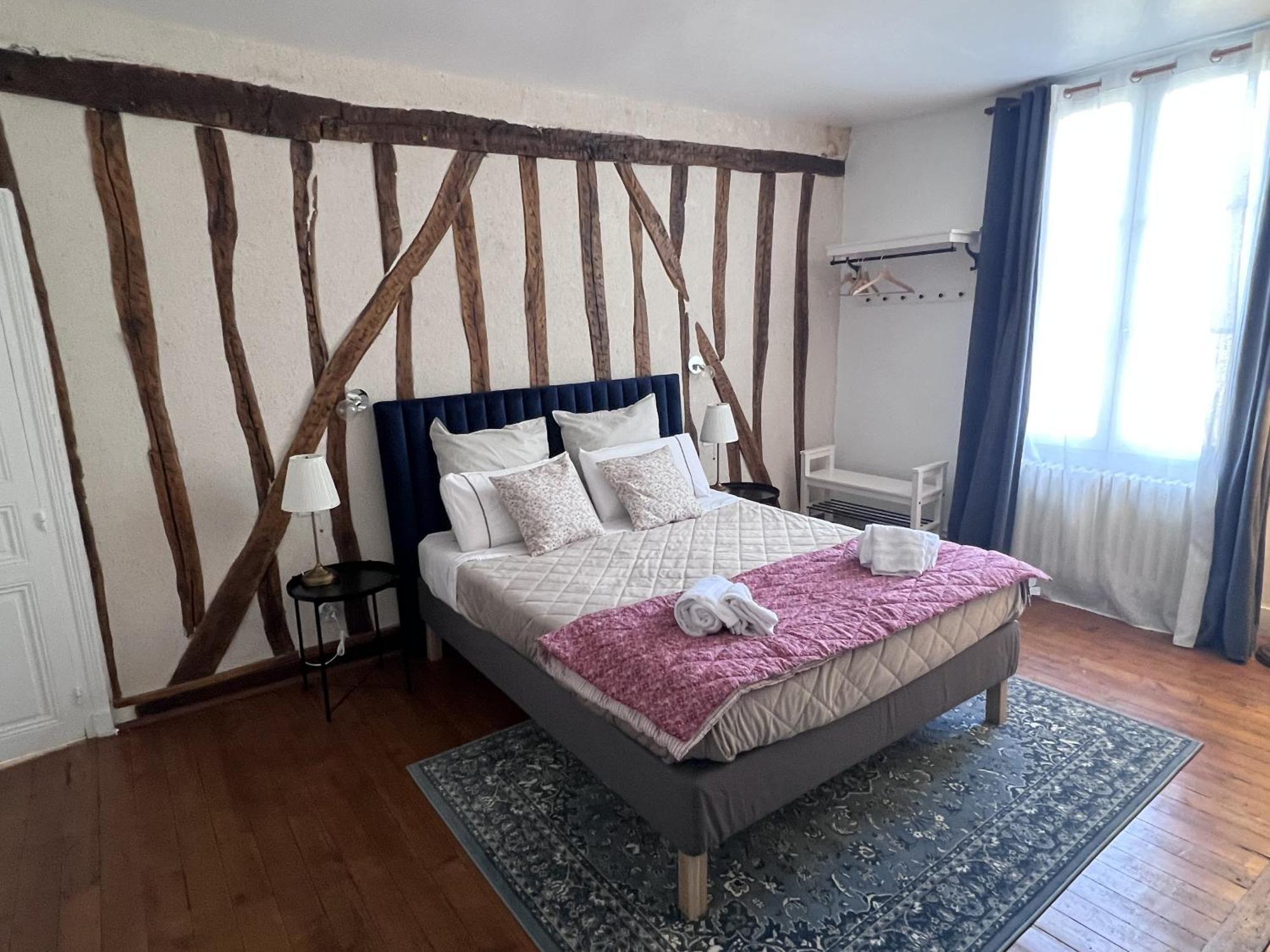 Maison Pol Amboise Bed & Breakfast Room photo